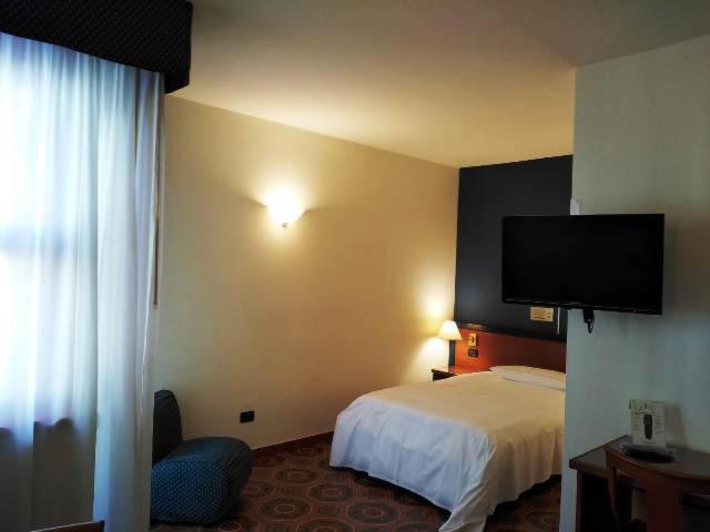 Domus Grand Hotel Rende Exterior foto