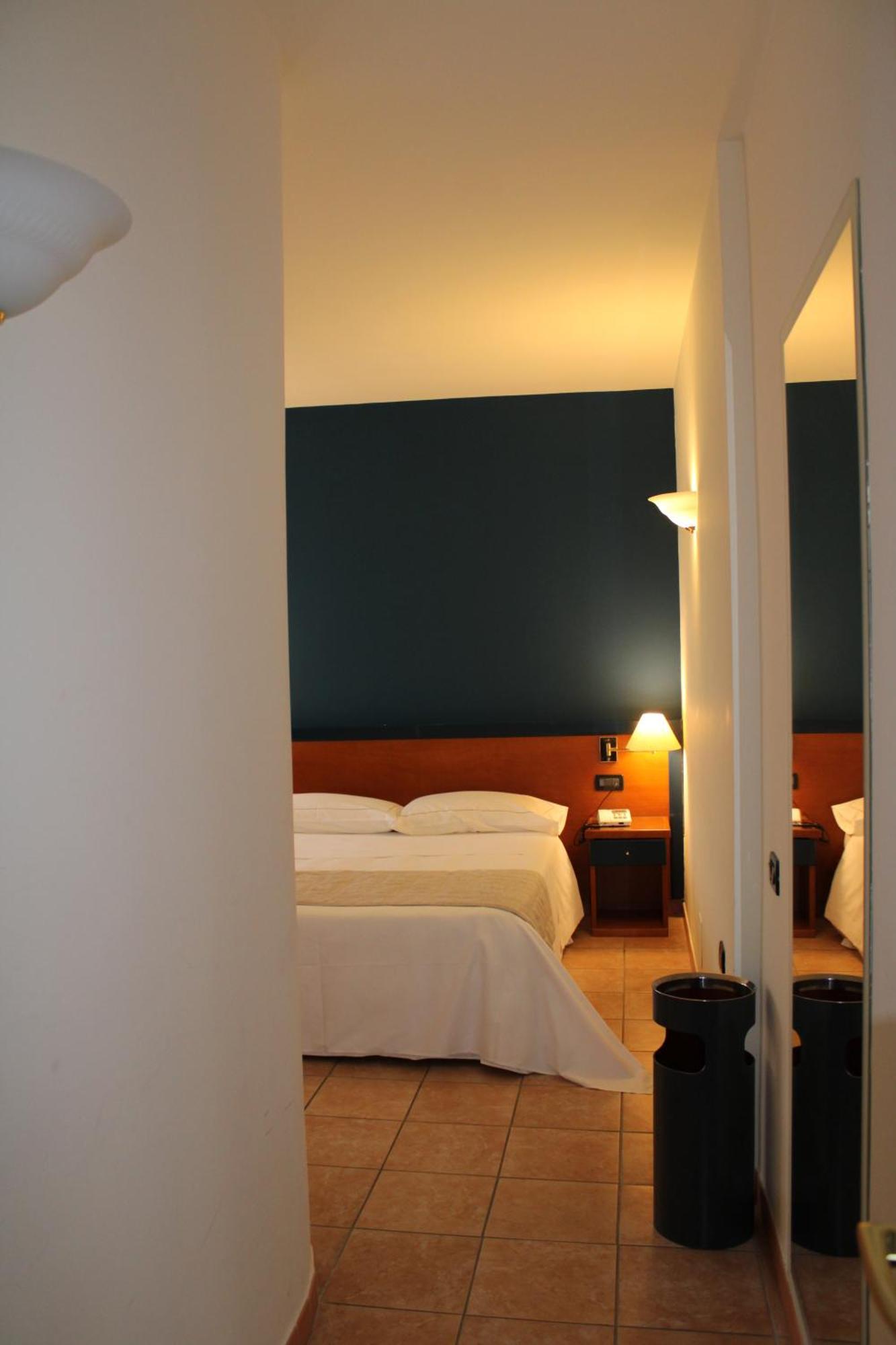 Domus Grand Hotel Rende Exterior foto