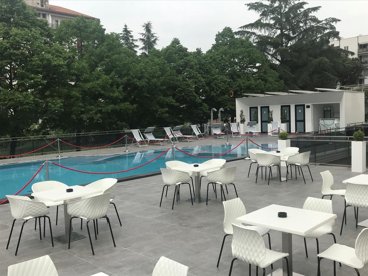Domus Grand Hotel Rende Exterior foto